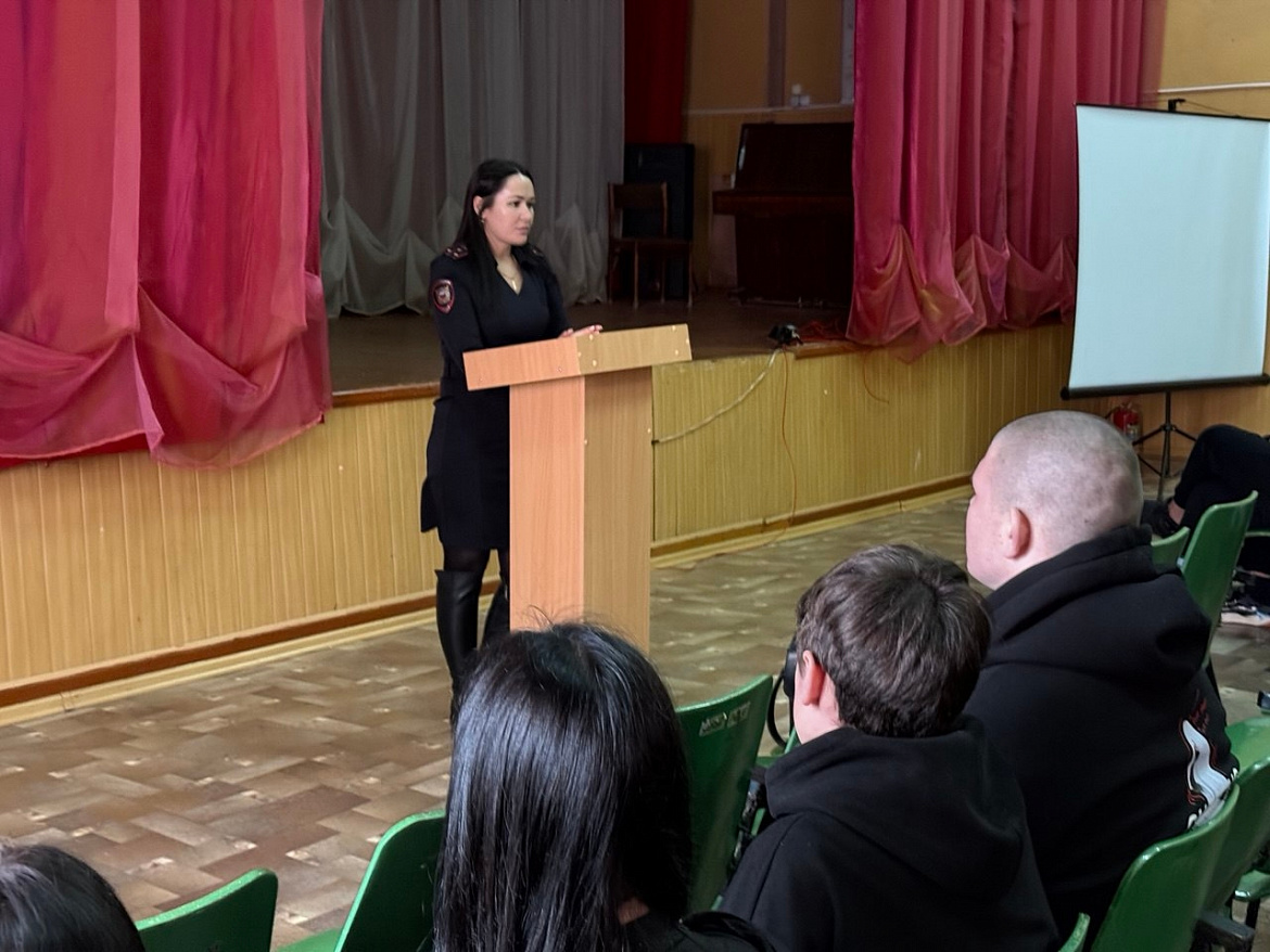 Новую учебную неделю начали с профилактики.