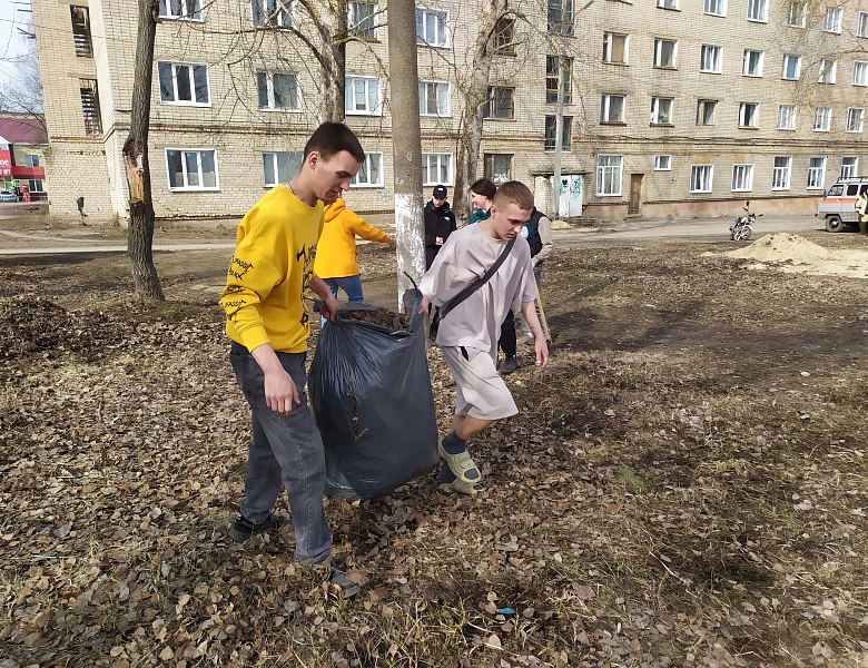 Уборка в  Стрелка парке
