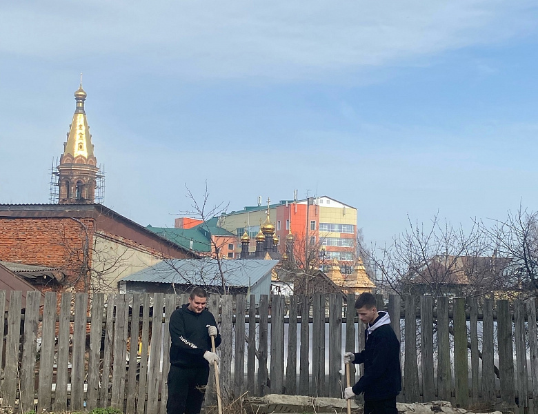 Завершение уборки территории 1 корпуса