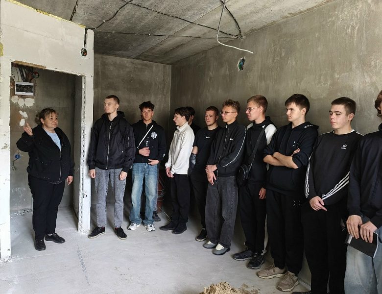 Погружение в профессию: экскурсия на объект «Стрелка, 18»