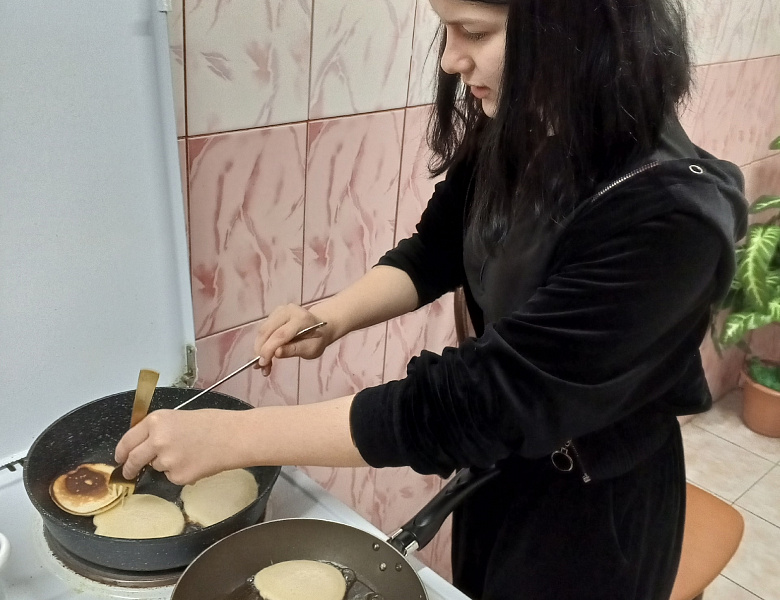 Отметили Масленицу в общежитии