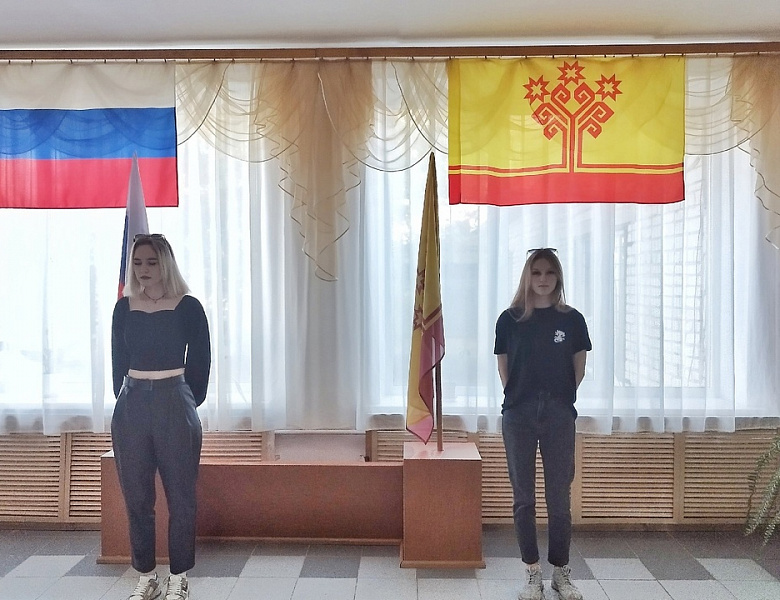 Поднятие флагов 9 сентября