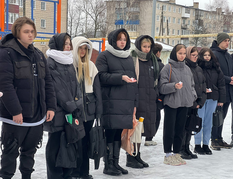 Студенты колледжа - участники митинга