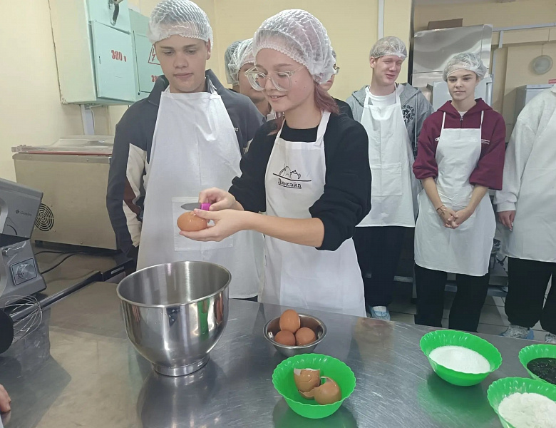 Старт Всероссийского месяца профориентации: школьники в гостях у #АТК