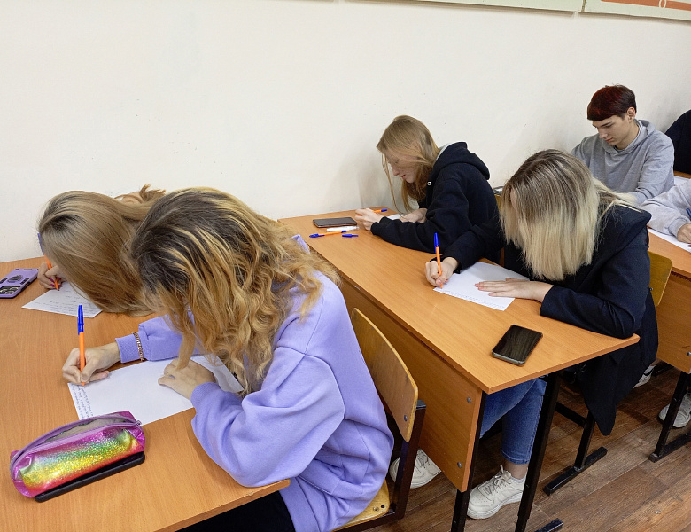 Тепло родного дома: письма поддержки бойцам СВО