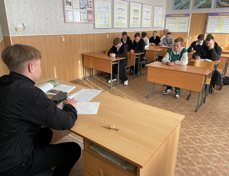 День самоуправления в Алатырском технологическом колледже: студенты у руля!