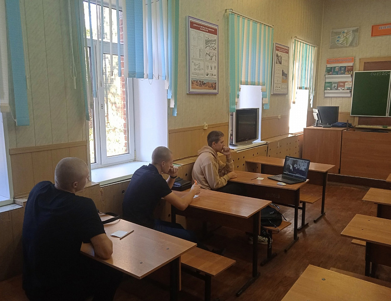 Разговоры о важном. Что значит быть взрослым?